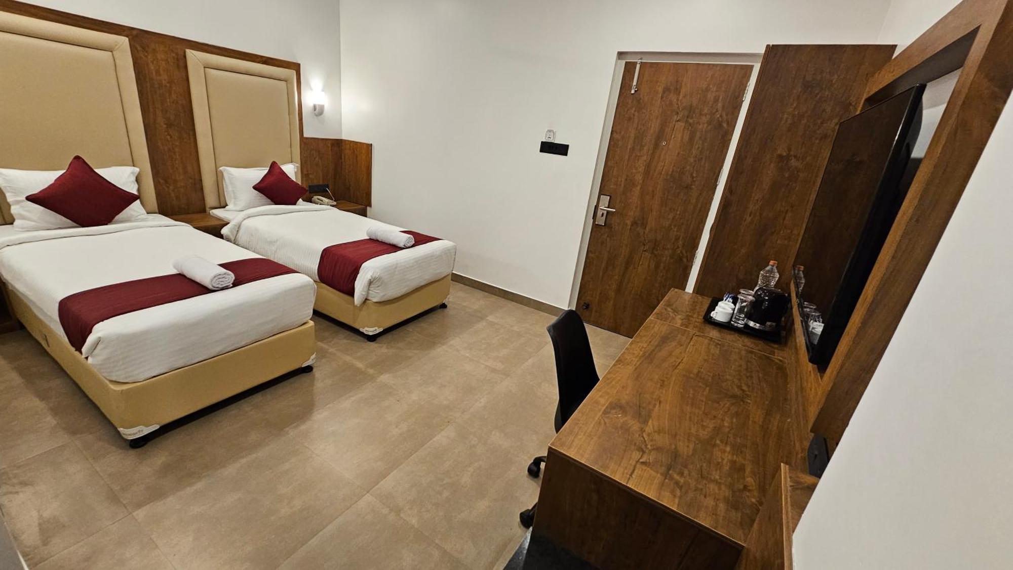 Indiana Hills Hotel Shillong Buitenkant foto