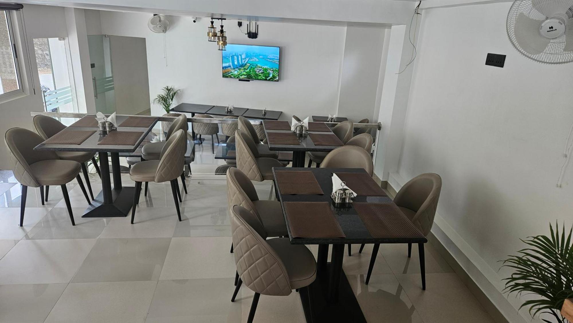 Indiana Hills Hotel Shillong Buitenkant foto